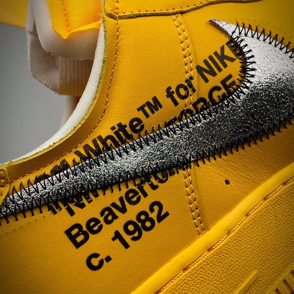 Nike x Off-White Air Force 1 Low "University Gold" - Picture 8 of 13